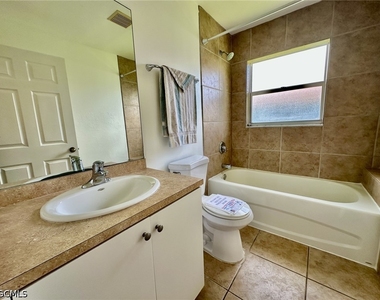 4317 Sw Santa Barbara Place - Photo Thumbnail 31