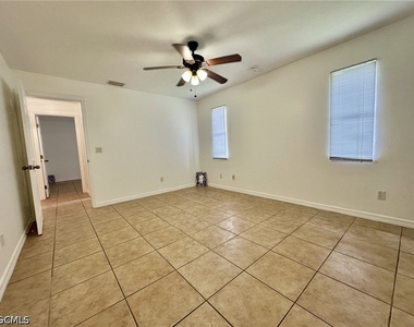 4317 Sw Santa Barbara Place - Photo Thumbnail 25