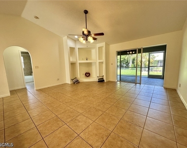 4317 Sw Santa Barbara Place - Photo Thumbnail 22
