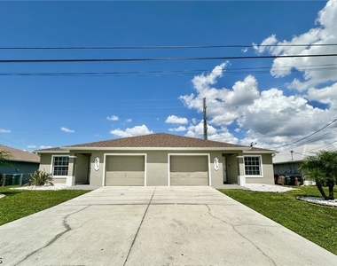 4317 Sw Santa Barbara Place - Photo Thumbnail 6