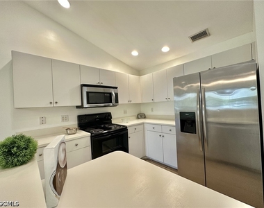 4317 Sw Santa Barbara Place - Photo Thumbnail 20