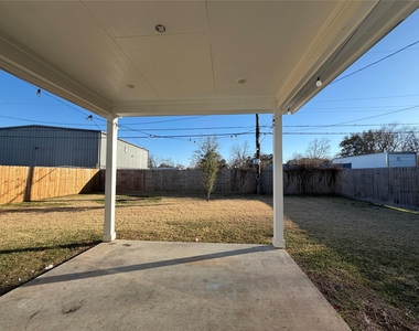 10127 Grover Ln - Photo Thumbnail 11