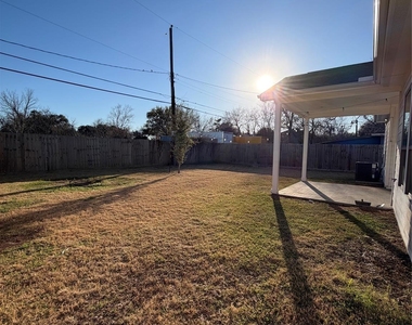 10127 Grover Ln - Photo Thumbnail 12