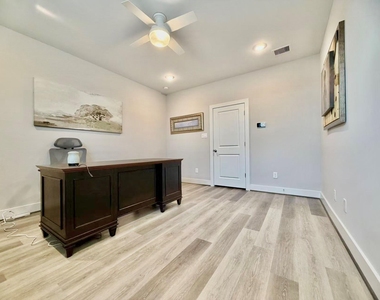 1254 N Post Oak Road - Photo Thumbnail 15
