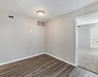 11715 S Glen Drive - Photo Thumbnail 15
