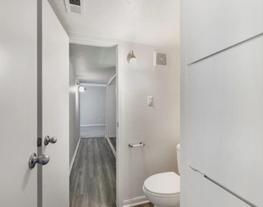11715 S Glen Drive - Photo Thumbnail 13