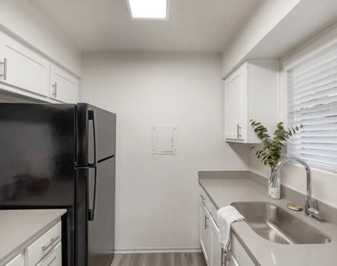 11715 S Glen Drive - Photo Thumbnail 8