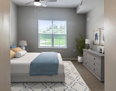 1009 E Dublin Granville Road - Photo Thumbnail 10