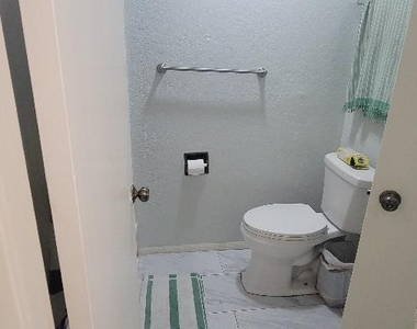 14333 Memorial Drive - Photo Thumbnail 8