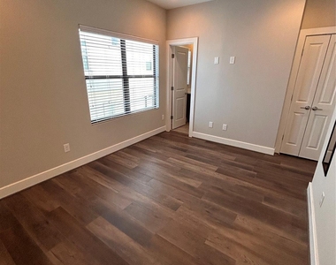 211 Milby Street - Photo Thumbnail 20