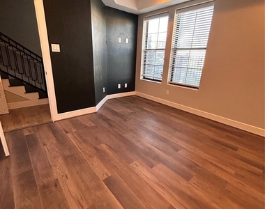 211 Milby Street - Photo Thumbnail 17
