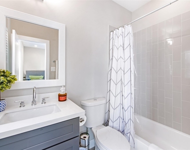 211 Milby Street - Photo Thumbnail 8