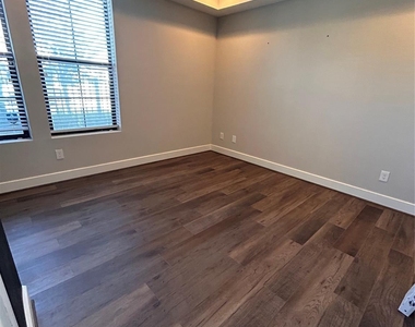211 Milby Street - Photo Thumbnail 15