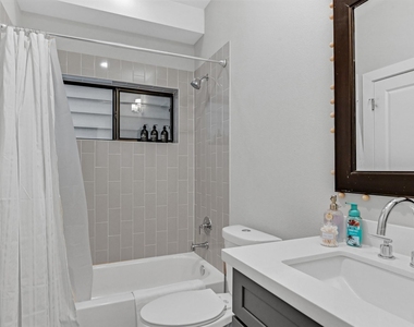 211 Milby Street - Photo Thumbnail 11