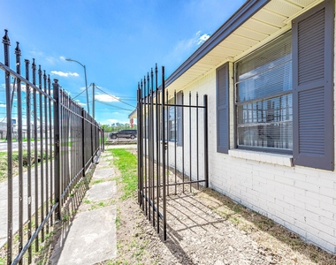 4356#a Phlox St Street - Photo Thumbnail 26