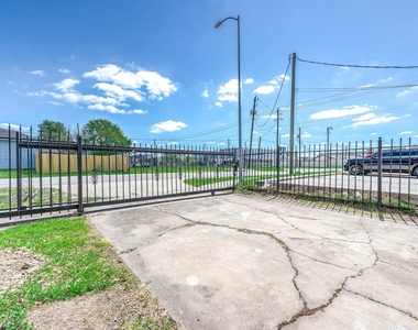 4356#a Phlox St Street - Photo Thumbnail 23