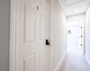 4356#a Phlox St Street - Photo Thumbnail 7