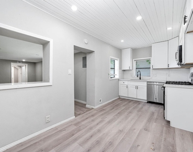 4356#a Phlox St Street - Photo Thumbnail 13