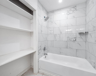 4356#a Phlox St Street - Photo Thumbnail 9