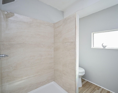 1507 Laird Street - Photo Thumbnail 3