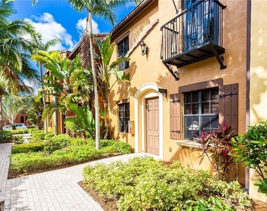 9088 Chula Vista Street - Photo Thumbnail 2