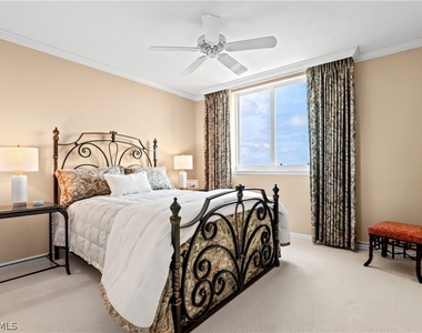 7515 Pelican Bay Boulevard - Photo Thumbnail 17