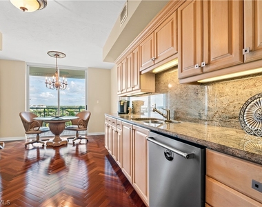 7515 Pelican Bay Boulevard - Photo Thumbnail 10