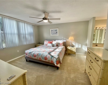 290 Naples Cove Drive - Photo Thumbnail 17
