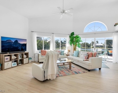 28712 Carmel Way - Photo Thumbnail 3