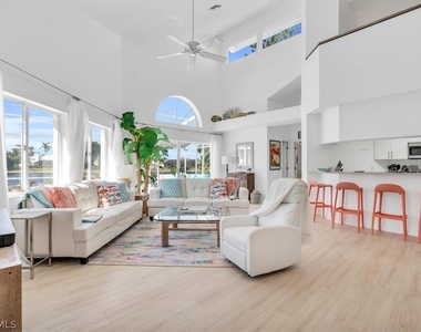 28712 Carmel Way - Photo Thumbnail 4