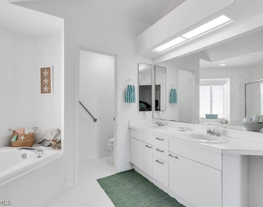 28712 Carmel Way - Photo Thumbnail 19