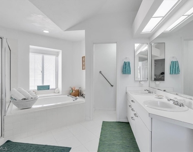 28712 Carmel Way - Photo Thumbnail 18