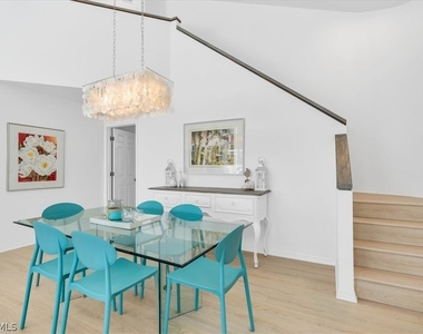 28712 Carmel Way - Photo Thumbnail 9