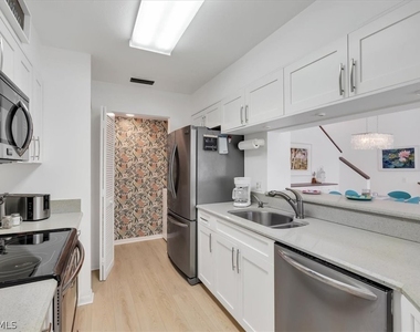 28712 Carmel Way - Photo Thumbnail 12