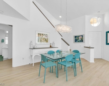 28712 Carmel Way - Photo Thumbnail 8