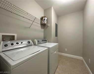 8010 Via Sardinia Way - Photo Thumbnail 13