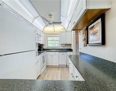 300 Forest Lakes Boulevard - Photo Thumbnail 9