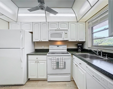 300 Forest Lakes Boulevard - Photo Thumbnail 5