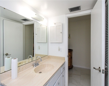 239 Palm Drive - Photo Thumbnail 17