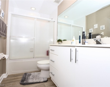 2265 Hidden Lake Drive - Photo Thumbnail 20