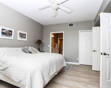 2265 Hidden Lake Drive - Photo Thumbnail 11