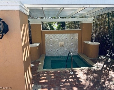 1280 Wildwood Lakes Boulevard S - Photo Thumbnail 9