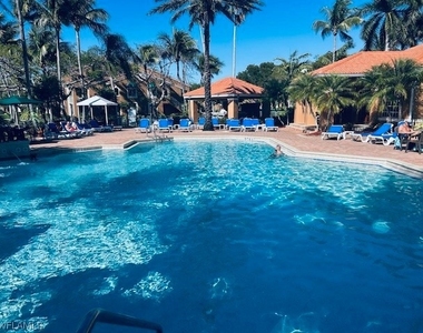 1280 Wildwood Lakes Boulevard S - Photo Thumbnail 8