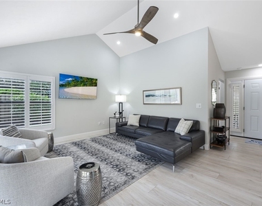 714 Reef Point Circle - Photo Thumbnail 6