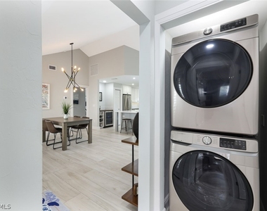 714 Reef Point Circle - Photo Thumbnail 19
