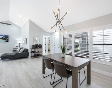 714 Reef Point Circle - Photo Thumbnail 12