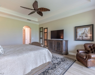 16375 Viansa Way - Photo Thumbnail 21