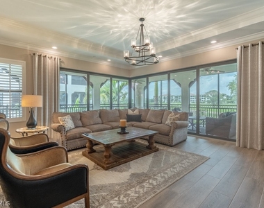 16375 Viansa Way - Photo Thumbnail 5