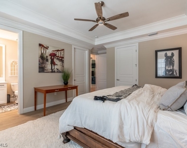 16375 Viansa Way - Photo Thumbnail 15