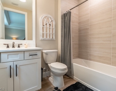 16375 Viansa Way - Photo Thumbnail 16